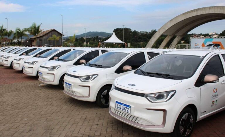 Cidade catarinense recebe 100 unidades do JAC E-JS1 de uma vez