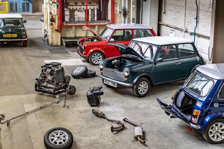 Mini clássico ganha versão 100% elétrica de 122 cv