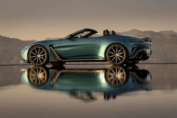 Aston Martin V12 Vantage Roadster terá duas unidades no Brasil