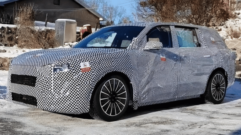 Chinesa Seres prepara o M9, um crossover gigante de alto luxo