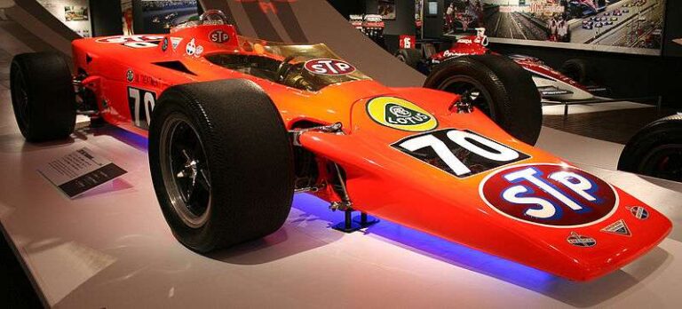 Um carro ruim vira campeão? A Mercedes quer repetir 1970