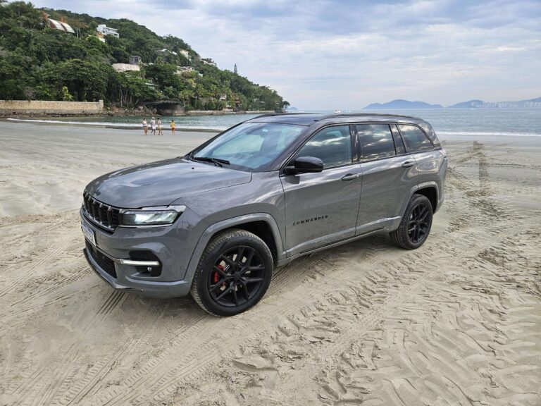 Review: Jeep Commander Blackhawk é uma ousadia contra a Toyota