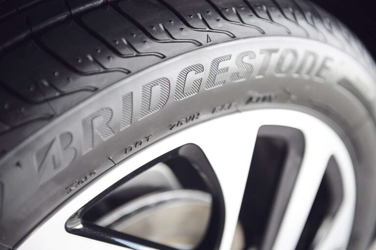 Bridgestone e Firestone têm pneus com descontos de até R$ 600