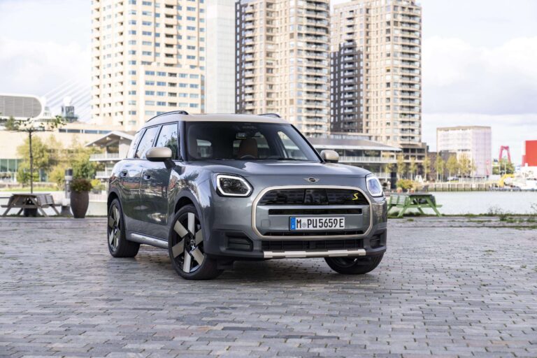 Novo Mini Countryman Elétrico estreia no Brasil em duas versões