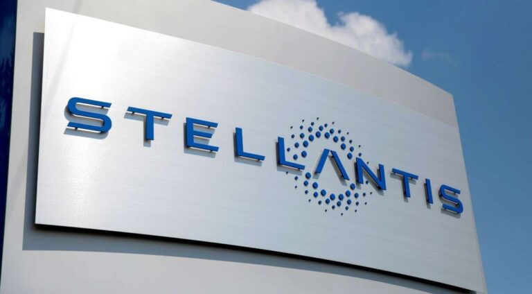 Stellantis mantém liderança na América do Sul com 404 mil carros