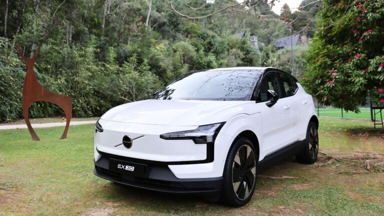 EX30 elétrico tem ótima estreia e faz a Volvo bater recorde