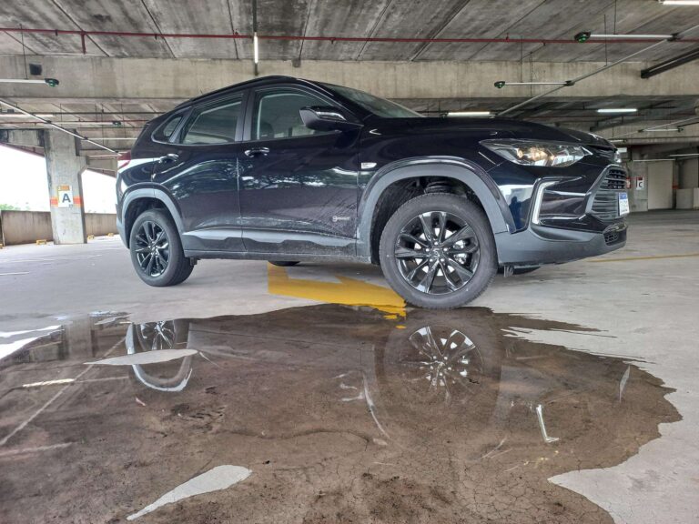 Avaliação: Chevrolet Tracker Midnight é um SUV perfeitinho