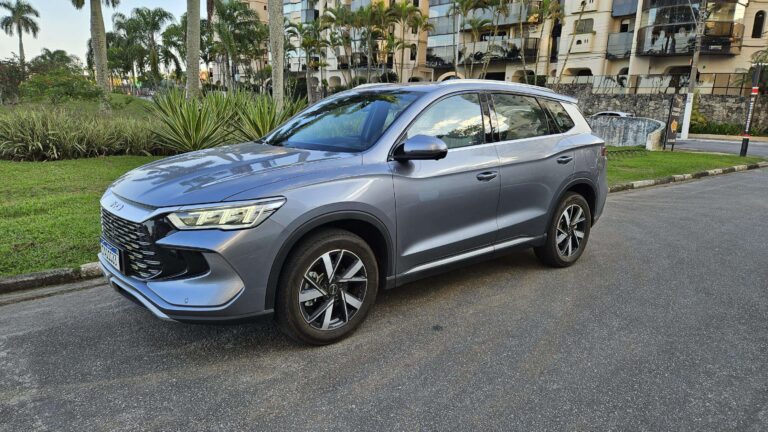 Song Pro faz 32 km/l na estrada? Não. Nem Tiggo 8 faz 27 nem Haval H6 faz 25