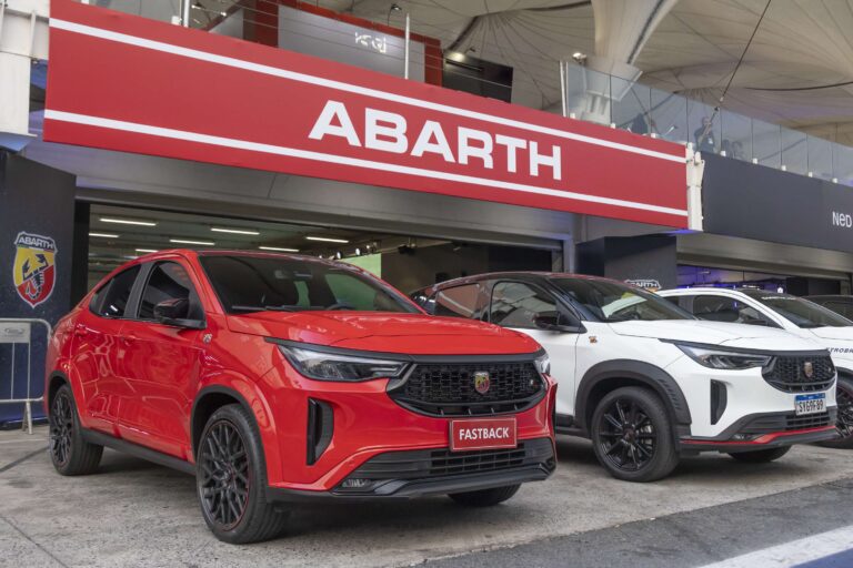 Fastback Abarth e Pulse Abarth impulsionam a Fiat em Interlagos