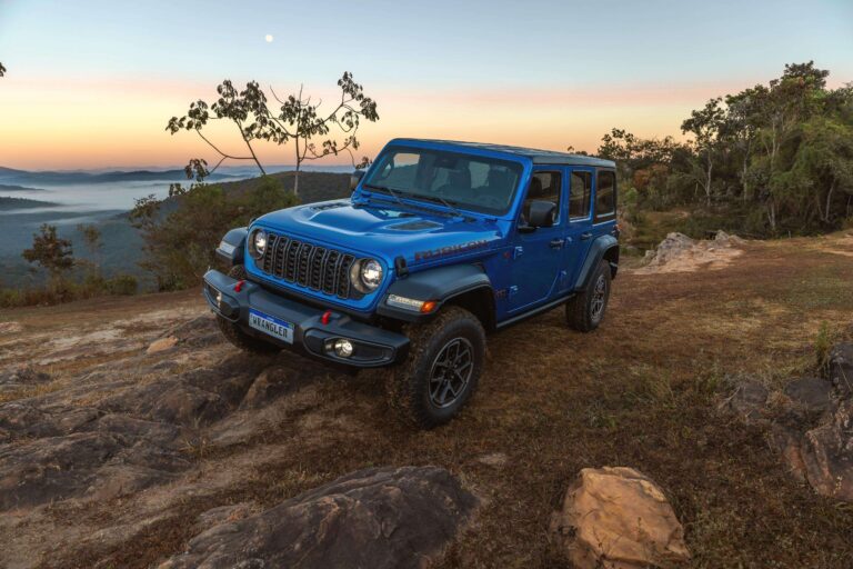 Jeep Wrangler e Jeep Gladiator ganham facelift e têm preço igual