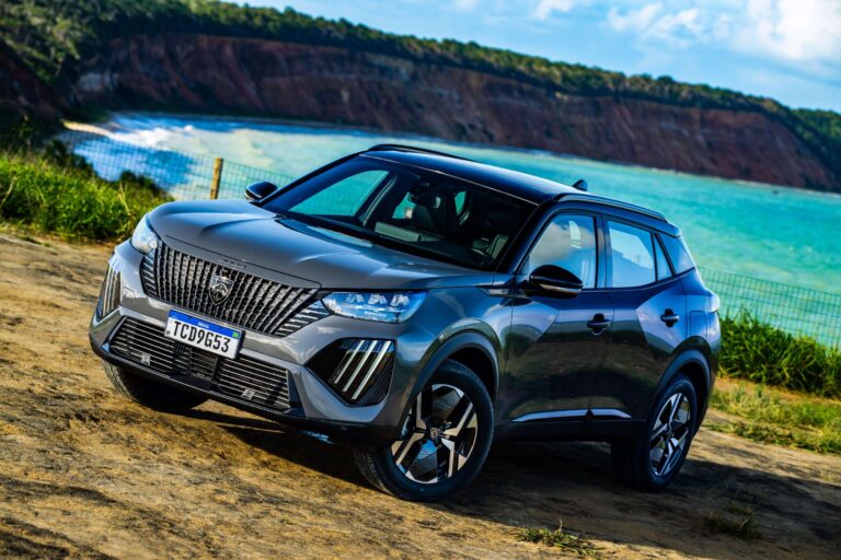 Calmon: Peugeot 2008 tem boa dirigibilidade e preços nem tanto