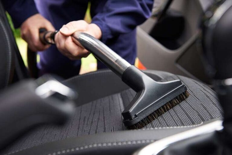 3 dicas essenciais para limpeza correta do estofado de veículos