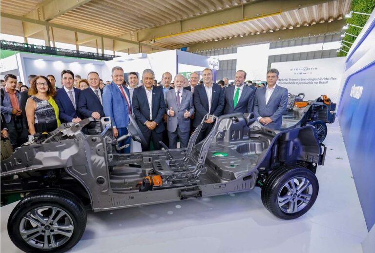 Stellantis diz a Lula que primeiro Bio-Hybrid chega em Novembro