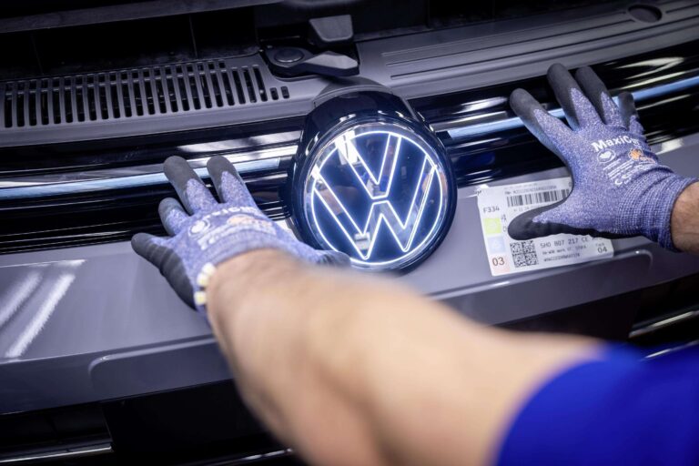 Entenda a crise que afeta a Volkswagen e pode fechar fábricas