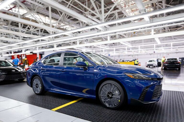 Produção global da Toyota cai pelo 9º mês consecutivo em 2024