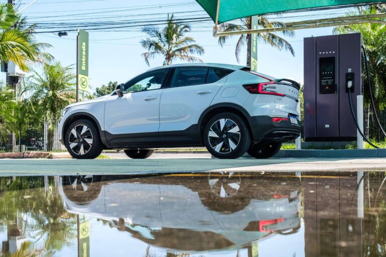 Saiba onde ficam os 63 eletropostos rápidos da Volvo no Brasil