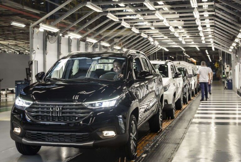 Stellantis fabricou 90 mil carros no mês, recorde na América do Sul
