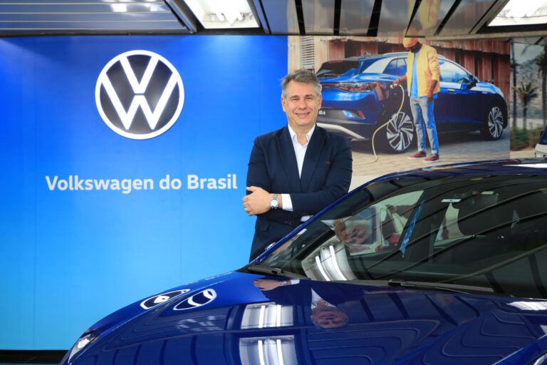 Volkswagen tem CEO brasileiro pela primeira vez: Ciro Possobom