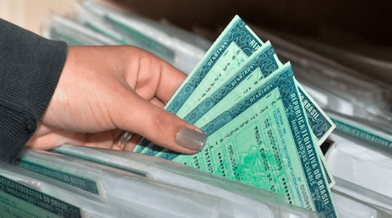 IPVA no Pix: modalidade é a favorita para pagar imposto do carro