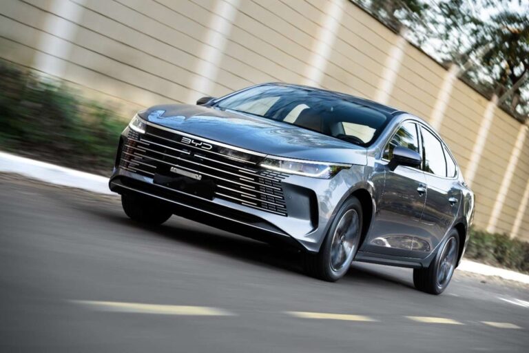Calmon: BYD King GS, sedã híbrido plugável, atrai pelo preço e desempenho