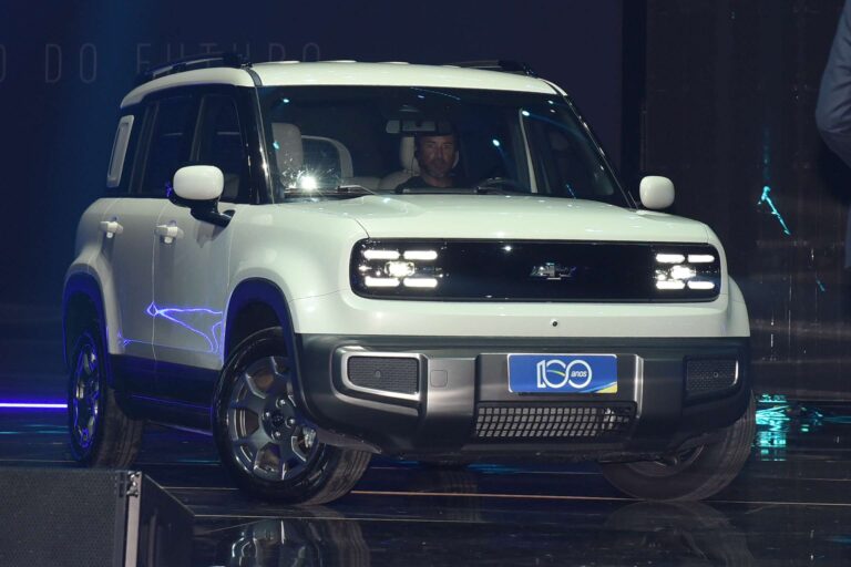 GM anuncia 5 lançamentos em 2025 ao comemorar 100 anos no Brasil
