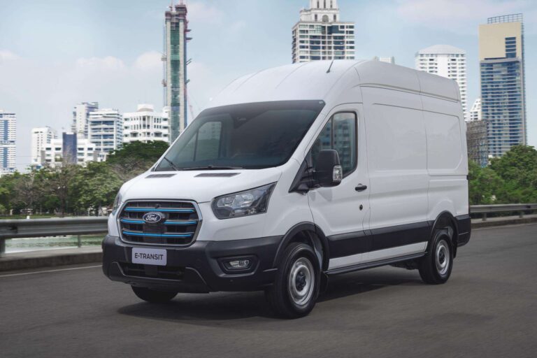 Ford Transit 2026 ganha novas versões, mais equipamentos e maior eficiência