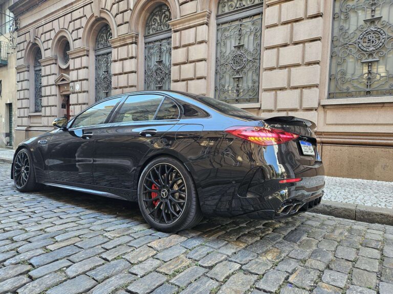 Review: Mercedes-AMG C 63 é um híbrido plug-in com pegada de Fórmula 1