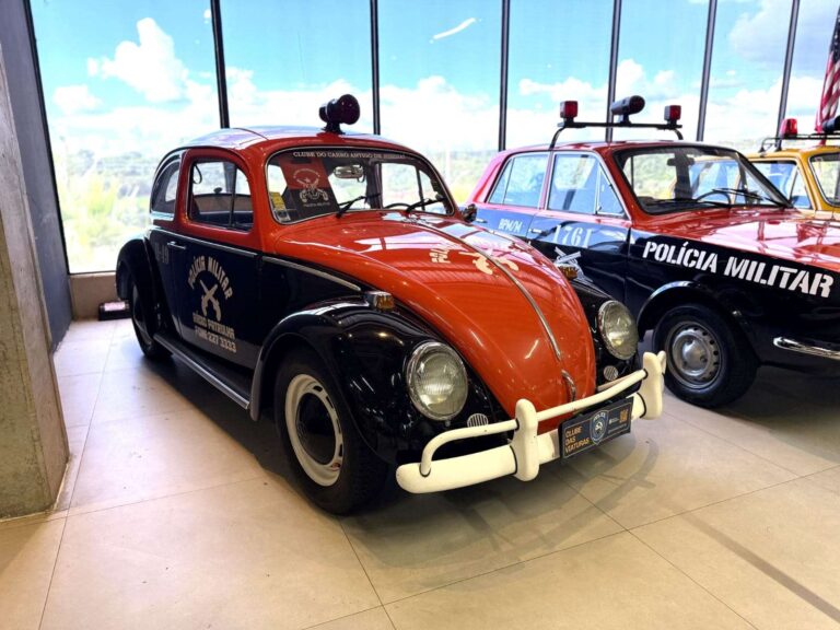 Fusca 1965 da PM e Gurgel XTR 1963 do Exército são destaques em exposição