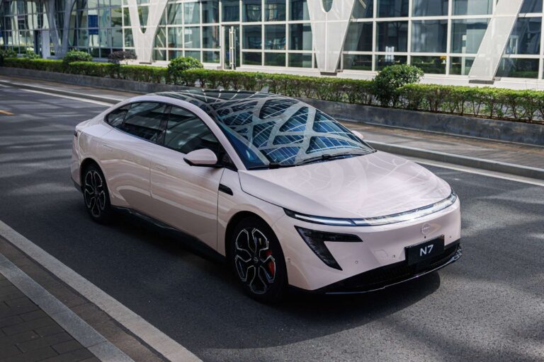 Dongfeng Nissan N7, a combinação luxuosa das tecnologias da China e do Japão