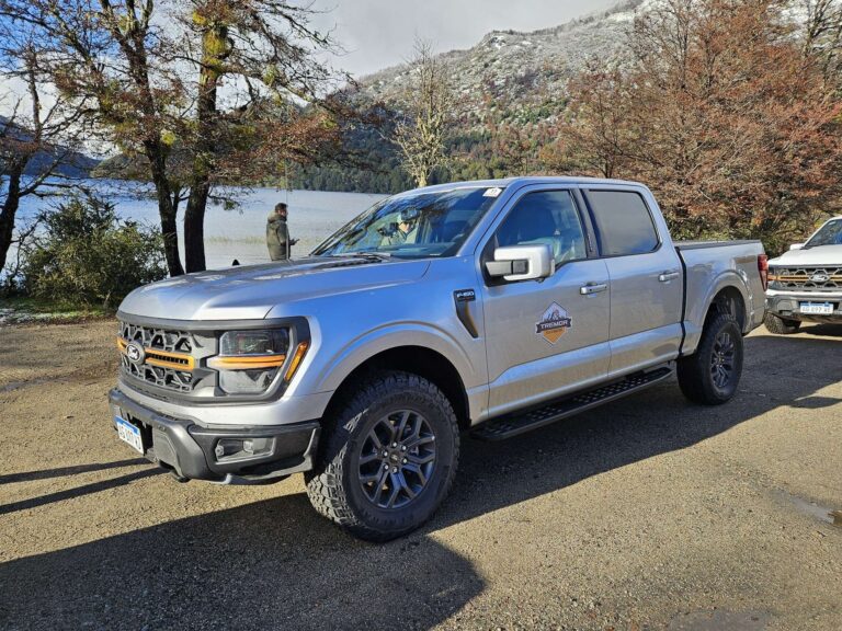 Avaliação: Ford F-150 Tremor une off-road, conforto e preço contra Ram 1500
