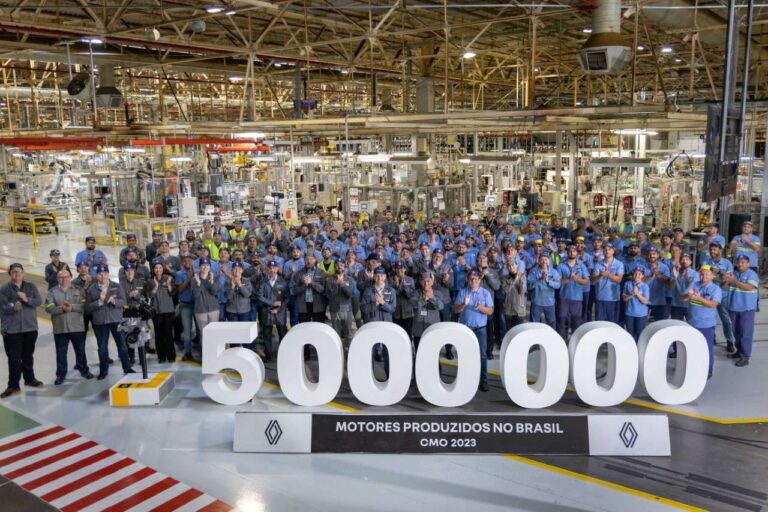 Renault celebra marca de 5 milhões de motores feitos no Brasil