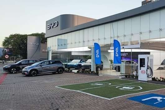 BYD segue a Volvo e investe pesado na recarga rápida para carros elétricos