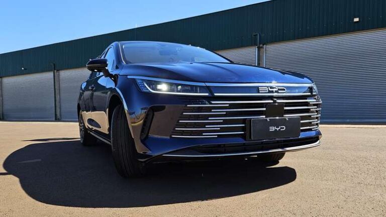 BYD King híbrido fica R$ 25 mil mais barato e sai por menos de R$ 148 mil