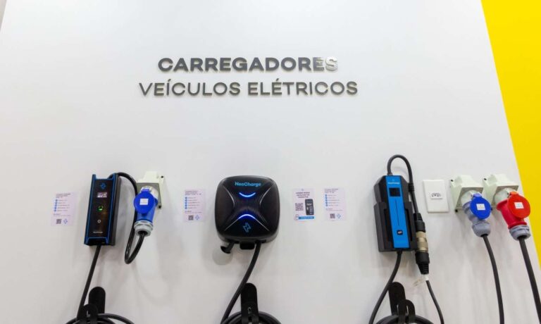 Carros elétricos em condomínios: o maior desafio são os prédios antigos