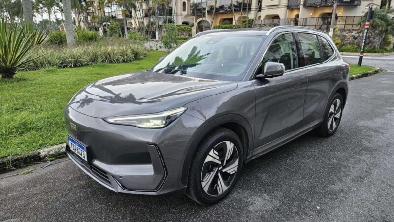 Avaliação: Geely EX5 é bom, mas precisa de ajustes para agradar no Brasil