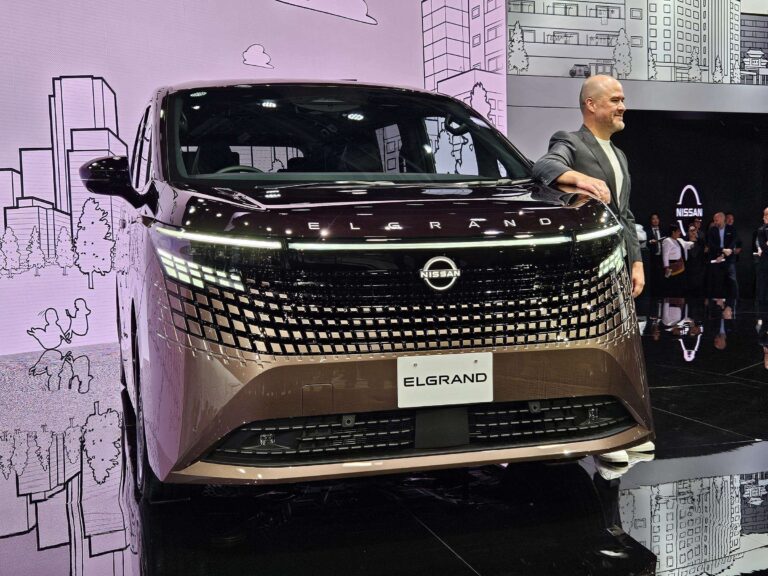 Nissan lança novo Elgrand com sistema que evita até enjoo dos passageiros