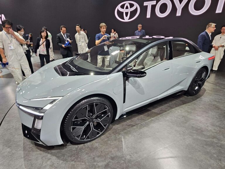 Novo Corolla terá versões elétrica, híbrida e a combustão (isso muda tudo)