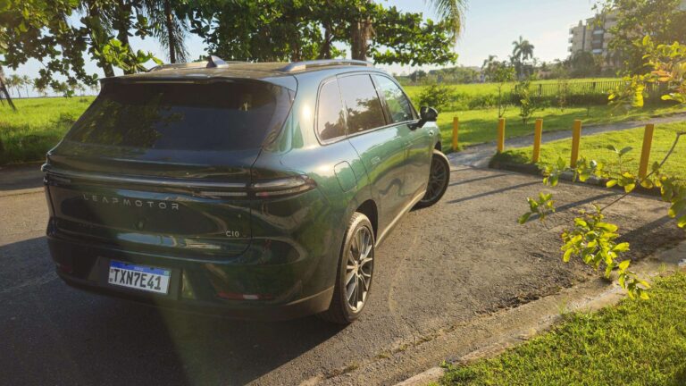 Leapmotor C10 no dia a dia: SUV obriga motorista a reaprender a dirigir