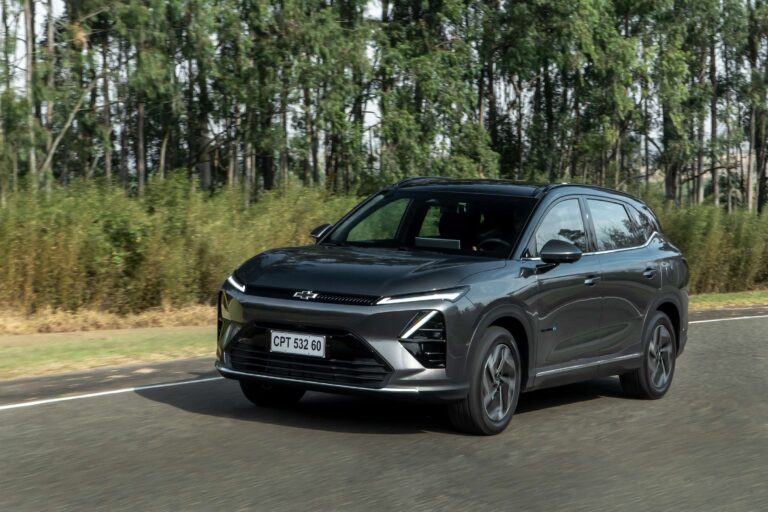 Brasil registra 181.600 carros elétricos e híbridos plug-in em 2025