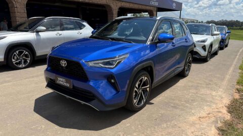 Toyota Yaris Cross 2026: SUV híbrido brilha no consumo e faz até 17,9 km/l