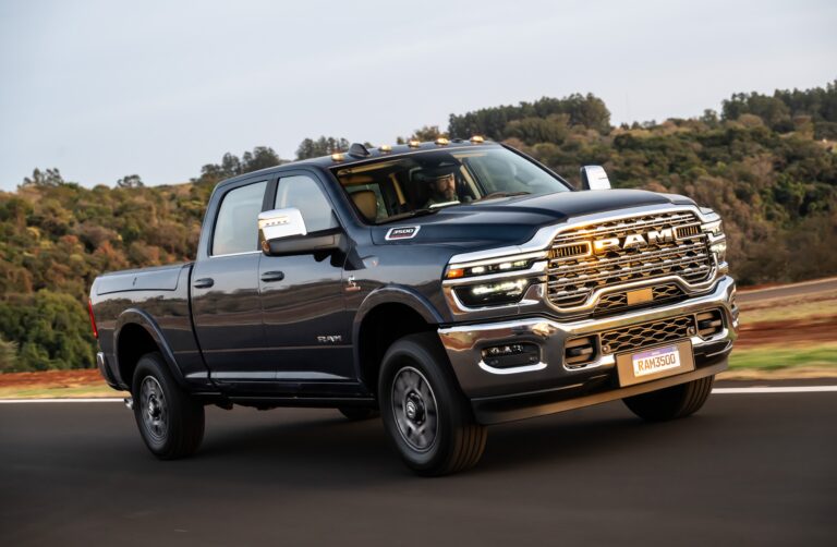 Ram 2500 e 3500: picapes mais potentes do Brasil ganham novas cores