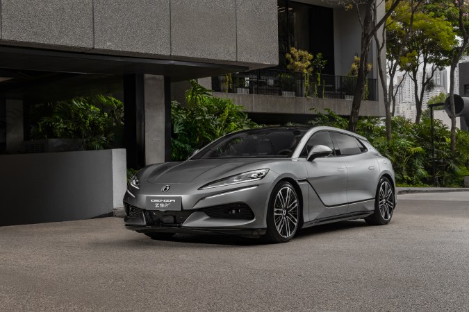 BYD quebra recorde com bateria que recupera 70% da carga em 5 minutos