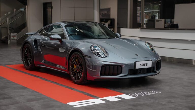 Porsche 911 Turbo S ficou mais rápido do que nunca: 0 a 100 em 2,5 s