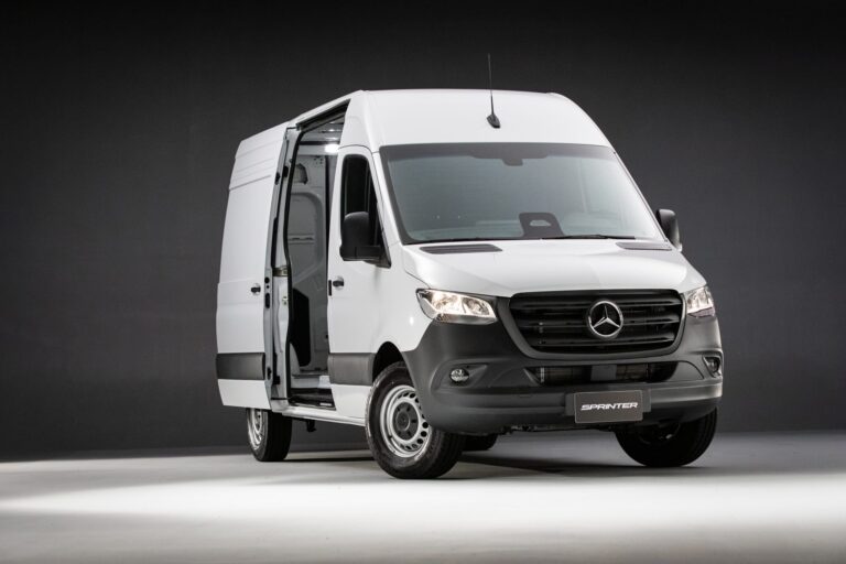 Mercedes exibe nova Sprinter automática em evento de tecnologia em SP