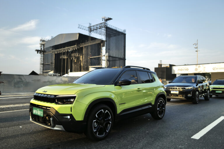 Jeep Avenger aparece no Rio de Janeiro antes do lançamento com novo visual