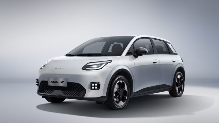 GAC inicia pré-venda do Aion UT e promete incomodar o BYD Dolphin no Brasil