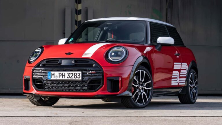Mini lança série limitada inspirada em vitória histórica e cobra quase R$ 385 mil
